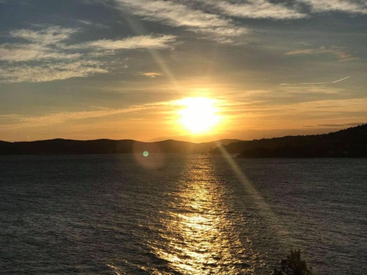 Villa Les Alizes Le Le Rayol-Canadel-sur-Mer Εξωτερικό φωτογραφία